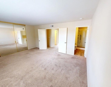 336 Green Moor Place - Photo Thumbnail 14