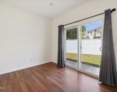 526 Houston Drive - Photo Thumbnail 29