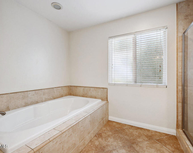 526 Houston Drive - Photo Thumbnail 20