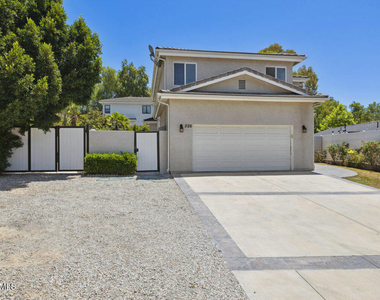 526 Houston Drive - Photo Thumbnail 1