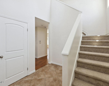526 Houston Drive - Photo Thumbnail 13