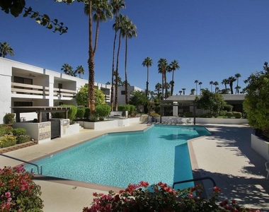 5301 E Waverly Drive - Photo Thumbnail 14