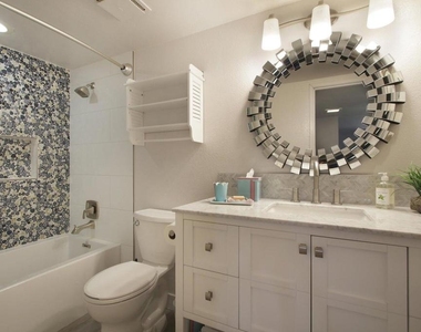 5301 E Waverly Drive - Photo Thumbnail 9