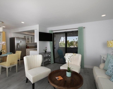 5301 E Waverly Drive - Photo Thumbnail 15