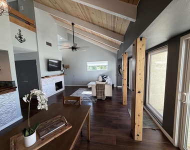 462 Sunningdale Drive - Photo Thumbnail 4