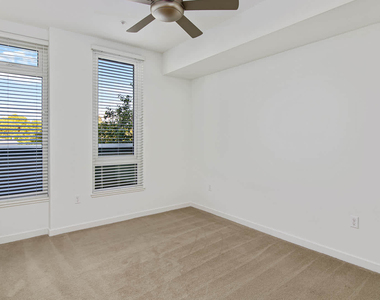 1333 Powell Street - Photo Thumbnail 18