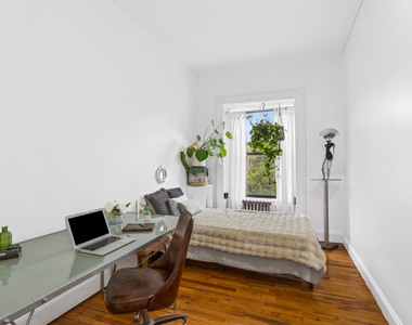 32 E 126th St - Photo Thumbnail 4