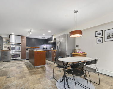 643 Warren St - Photo Thumbnail 1