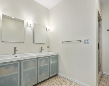 643 Warren St - Photo Thumbnail 5