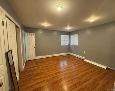 11 Oak Place - Photo Thumbnail 8