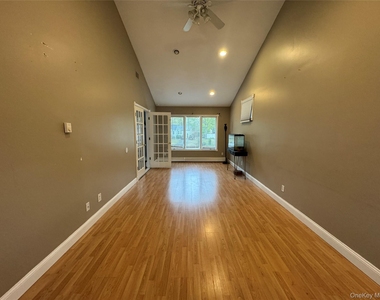 11 Oak Place - Photo Thumbnail 1