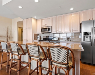 260 Dune Road - Photo Thumbnail 8