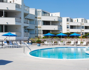 260 Dune Road - Photo Thumbnail 4