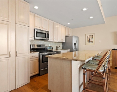 260 Dune Road - Photo Thumbnail 10