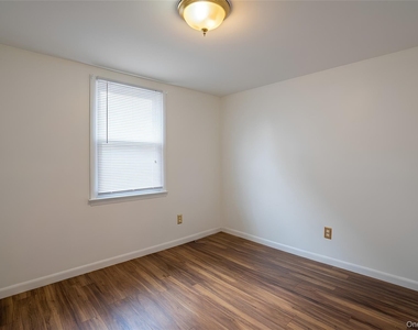 13 Cedarwood Drive - Photo Thumbnail 9
