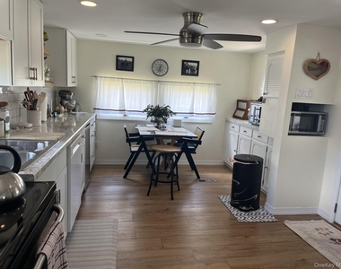 525 Riverleigh Avenue - Photo Thumbnail 4