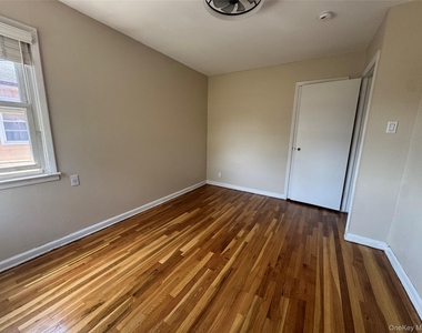 375 Cochran Place - Photo Thumbnail 12
