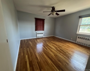 375 Cochran Place - Photo Thumbnail 10