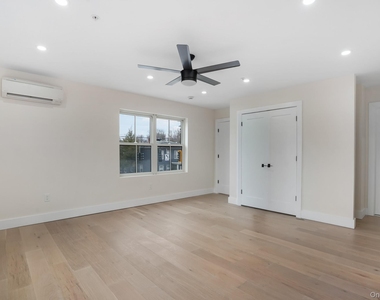 125 New Hamburg Road - Photo Thumbnail 12