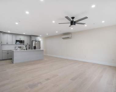 125 New Hamburg Road - Photo Thumbnail 4