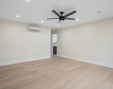 125 New Hamburg Road - Photo Thumbnail 14