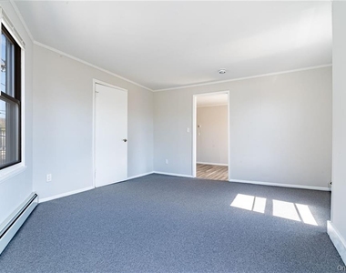 120 Grand Street - Photo Thumbnail 6