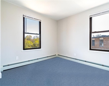 120 Grand Street - Photo Thumbnail 12