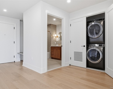 25 South Riverside Avenue - Photo Thumbnail 12