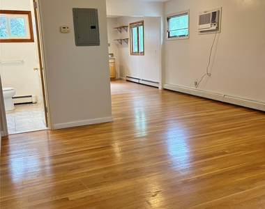 28 Rocco Drive - Photo Thumbnail 5