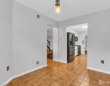 31 Fair Acres Court - Photo Thumbnail 4