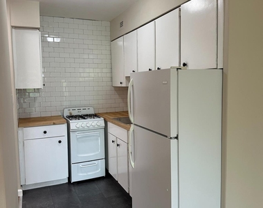 123 S Adelaide Avenue - Photo Thumbnail 4