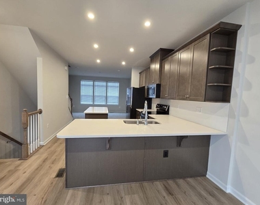 4928 Dunhaven Drive - Photo Thumbnail 28