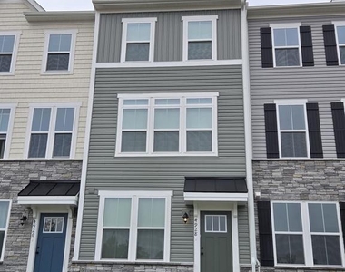 4928 Dunhaven Drive - Photo Thumbnail 1