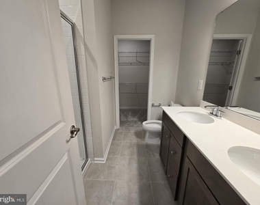 4928 Dunhaven Drive - Photo Thumbnail 16