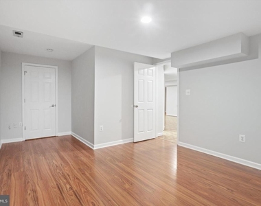 13719 Laurianne Terrace - Photo Thumbnail 12