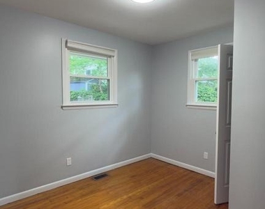 556 Orchard Street Nw - Photo Thumbnail 8