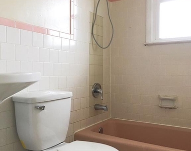 556 Orchard Street Nw - Photo Thumbnail 10