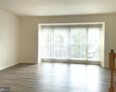 2540 Banshire Drive - Photo Thumbnail 14