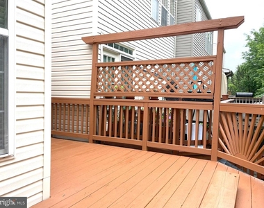 2540 Banshire Drive - Photo Thumbnail 20