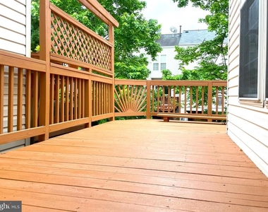 2540 Banshire Drive - Photo Thumbnail 18