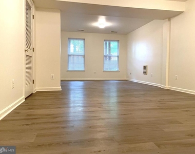 2540 Banshire Drive - Photo Thumbnail 4