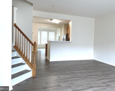 2540 Banshire Drive - Photo Thumbnail 17