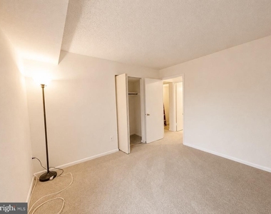 10204 Bushman Drive - Photo Thumbnail 14