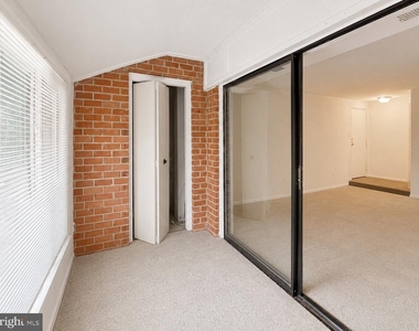 10204 Bushman Drive - Photo Thumbnail 8
