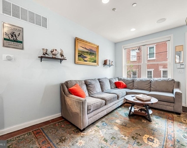 1014 S Bouvier Street - Photo Thumbnail 4