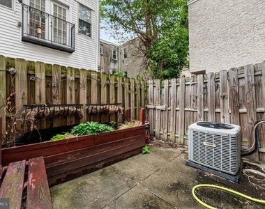 1014 S Bouvier Street - Photo Thumbnail 8