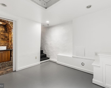 9 Bristow Place - Photo Thumbnail 8