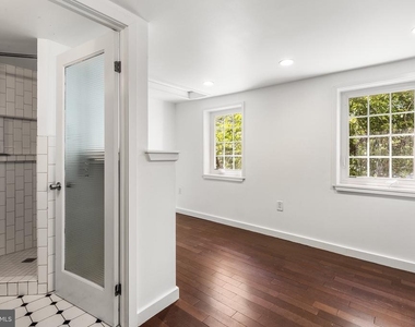 9 Bristow Place - Photo Thumbnail 10