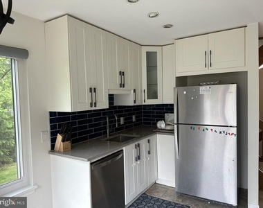 333 Winding Way - Photo Thumbnail 3