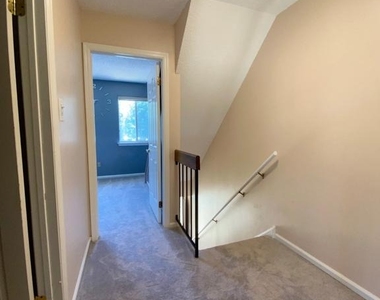 326 Brigade Court - Photo Thumbnail 32